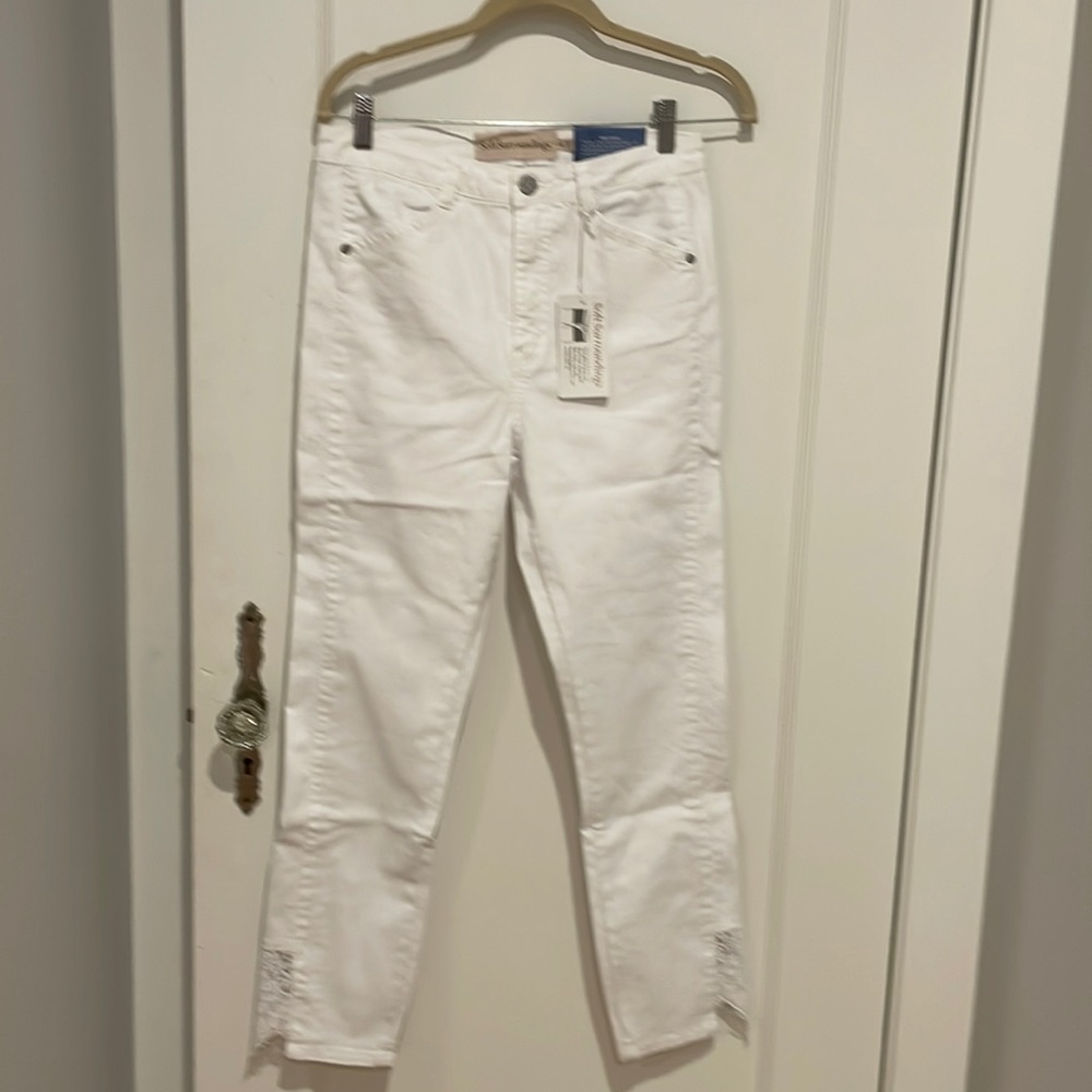 Ready for summer! Soft surroundings white pants jeans